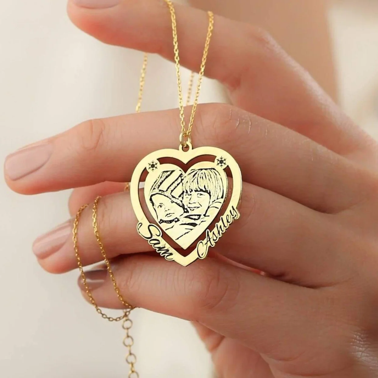 The Pendantify Review: The "Personalized" Jewelry That Turned My Favorite Memory Into My Favorite Necklace